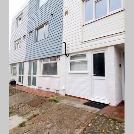 Pebbles Apartment By Air Premier Seaford Extérieur photo