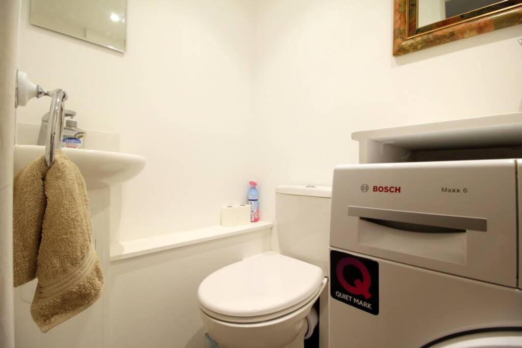 Pebbles Apartment By Air Premier Seaford Extérieur photo